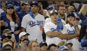 Serie Mundial 2018: Hinchas de los Red Sox y de los Dodgers se unen para insultar a aficionado de los Yankees [VIDEO]