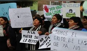El Agustino: mujeres protestan por agresión de simpatizante de un candidato contra una trabajadora municipal [VIDEO]