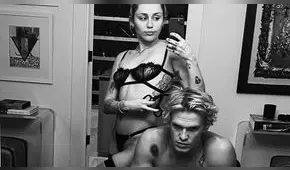 Miley Cyrus sorprende en Instagram con imagen usando lencería al lado de Cody Simpson