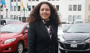 Cecilia Chacón tras confundir bandera de Perú: “Necesito lentes”