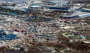 Miles se aprestan a huir de Bahamas tras el desastre dejado por Dorian
