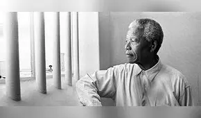Publican libro con las cartas que Mandela escribió desde la prisión