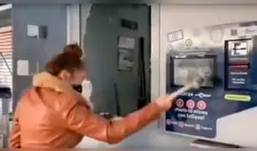 Graban a ‘influencer’ mientras destroza Transmilenio de Colombia y ahora la busca la Justicia [VIDEO]