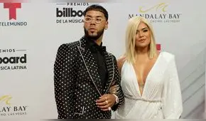 Karol G es atacada en Facebook tras usar peluca en los Latin Billboard [VIDEO]