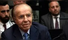 Argentina: expresidente Carlos Menem internado por neumonía