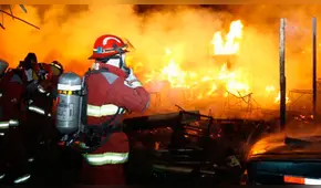 Chosica: voraz incendio se registra en taller clandestino de pirotécnicos