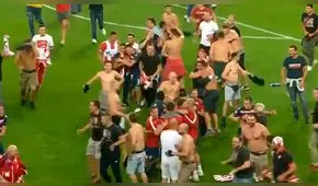 Champions League: hinchas invaden campo para festejar clasificación a zona de grupos [VIDEO]