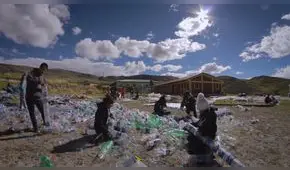 Plástico que calienta y salva vidas [VIDEO]