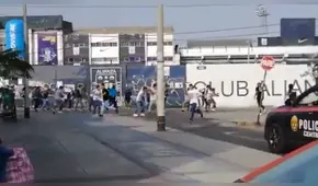 Barristas de Alianza Lima se enfrentan entre sí en Matute [VIDEO]