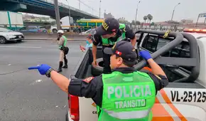 “Quisimos auxiliarlo, pero no se pudo”: motociclista muere tras impactar con tráiler debajo de puente