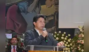 Pedro Castillo acudió al velorio de Mario Huamán: “Honraremos su palabra como trabajador”