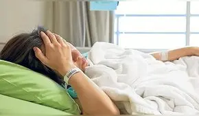 Dos estudiantes caen desde un edificio tras tomarse selfies en una fiesta