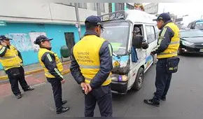 Interviene cúster ‘pirata’ que debe casi 300 mil soles en papeletas