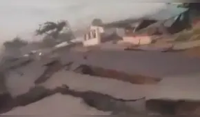 Indonesia: suelo se abre en dos en medio del terremoto [VIDEO]
