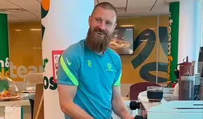 Andrew Redmayne se motiva con café peruano de cara al duelo Australia vs. Dinamarca