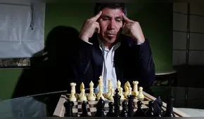Las acertadas jugadas de Julio Granda para derrotar a excampeón Karpov en ajedrez [VIDEO]