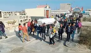 Con profundo dolor sepultan a 6 de las víctimas de incendio