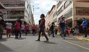 Advierten sobre los riesgos de reabrir conglomerados comerciales pese a no controlar la COVID-19