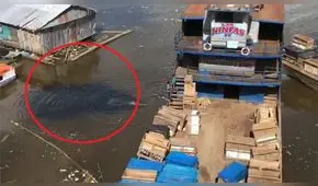 Iquitos: embarcación es grabada contaminando el río Itaya con aceite quemado [VIDEO]