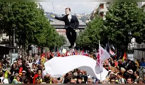 El núcleo duro de los "chalecos amarillos" se manifiesta en Francia