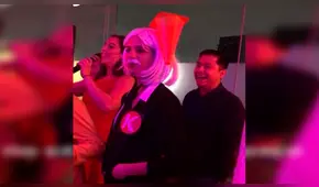 Carlos Tubino felicita a chica que usa disfraz referente a su incidente con un cono [FOTOS]