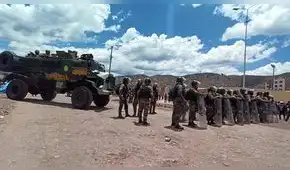 Protestas en Cusco: Policía resguarda con tanqueta el aeropuerto Alejandro Velasco Astete