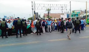 Brotes de violencia durante protesta de colectiveros y taxistas