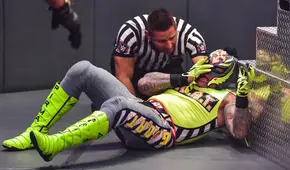 WWE Extreme Rules: Rey Mysterio “perdió” un ojo y Seth Rollins terminó vomitando [VIDEO]