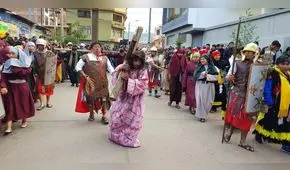 Cientos participan del Vía Crucis de Jesús desde tempranas horas en el sur [FOTOS y VIDEOS]