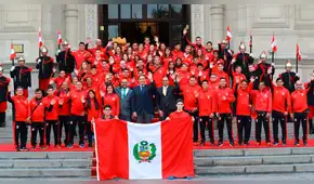 Martín Vizcarra premió a medallistas peruanos en Juegos Suramericanos