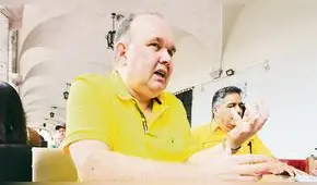 Arequipa: Secretario de Solidaridad Nacional defiende los exabruptos de candidatos 