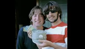 Twitter: John Lennon 'saludó' a Ringo Starr por su cumpleaños