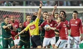 La insólita expulsión de Andrés D'Alessandro que causa polémica en Brasil [VIDEO]