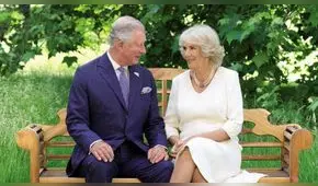 El príncipe Carlos y Camilla Parker-Bowles celebran 15 años de matrimonio [VIDEO]