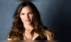 Jennifer Garner sorprende con look masculino y causa furor en la red   [FOTOS]
