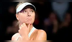 Twitter: proponen matrimonio a María Sharapova en pleno juego y responde así [VIDEO]