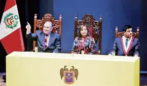 Rafael López Aliaga juró como alcalde de Lima: “Por Dios..., por Luis Castañeda” Rafael López Aliaga juró como alcalde de Lima: “Por Dios..., por Luis Castañeda”