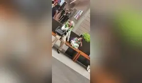 Twitter: abuelita se viste como Buzz Lightyear para sorprender a su nieto fan de Toy Story [VIDEO]