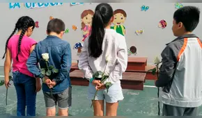 V.E.S.: Estudiantes del colegio Trilce reanudan clases con rosas blancas en las manos