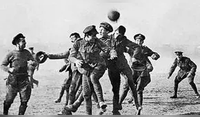 Tregua de Navidad: el fútbol y los villancicos detuvieron por un día la Primera Guerra Mundial [VIDEO]
