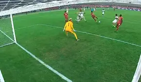 ¡Los palos son así! Firmino erró clara ocasión de gol tras remate de zurda [VIDEO]