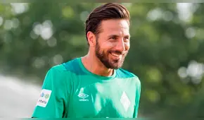 Claudio Pizarro igualó marca histórica de una leyenda del fútbol alemán