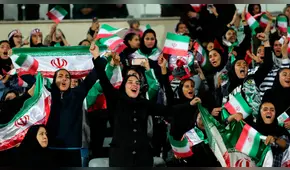Mujeres pudieron ingresar a un estadio de fútbol en Irán luego de 37 años  