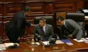 Cuestionan a Luis Galarreta por seguir “blindando” a Walter Jibaja