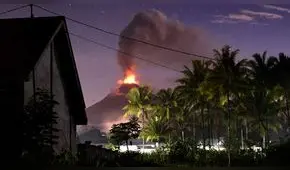 El temor se reaviva en Indonesia por erupción de volcán Soputan 