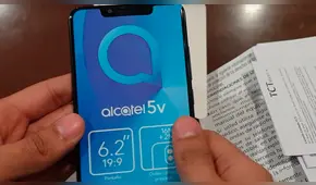 Alcatel 5V: unboxing del smartphone de gama media con inteligencia artificial [VIDEO] 