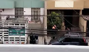 #YoDenuncio: camión de gas estaciona en vereda