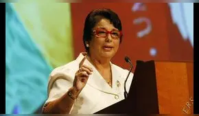 Beatriz Merino destaca en Congreso Modelo de Harvard