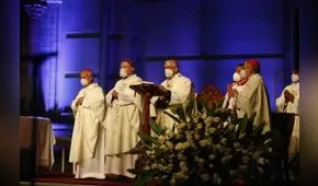 Realizan misa en memoria de todos los fallecidos por la COVID-19 en la Catedral de Lima [FOTOS]