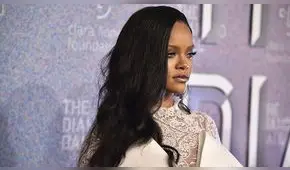 Rihanna y su sexy manera de promocionar lencería [VIDEO]